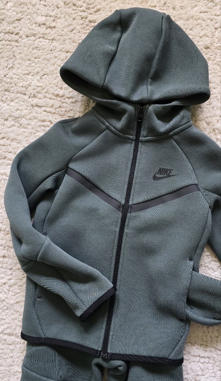 Nike Kids' Green Tech Fleece Hoodie & Jogger Pants - Picture 12 of 14